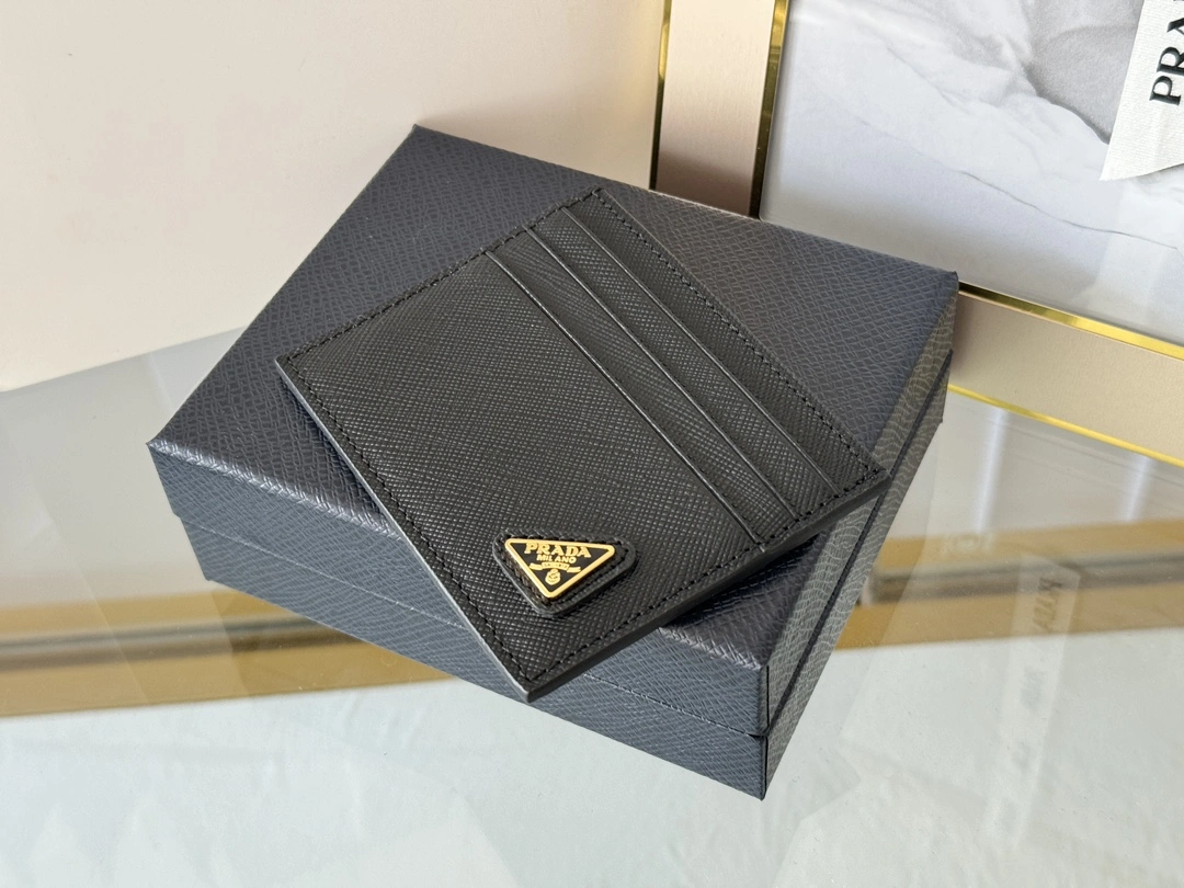 Prada Wallets Purse Trendsetting 56787