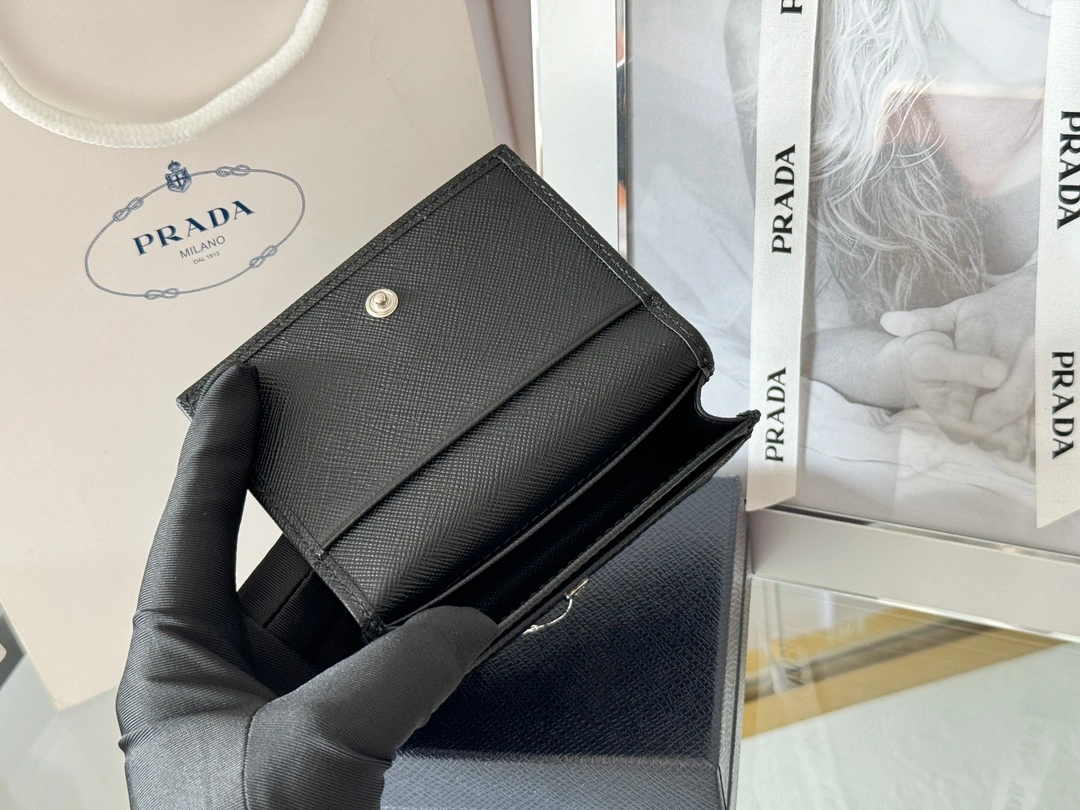 Prada Wallets Purse Popular 56788
