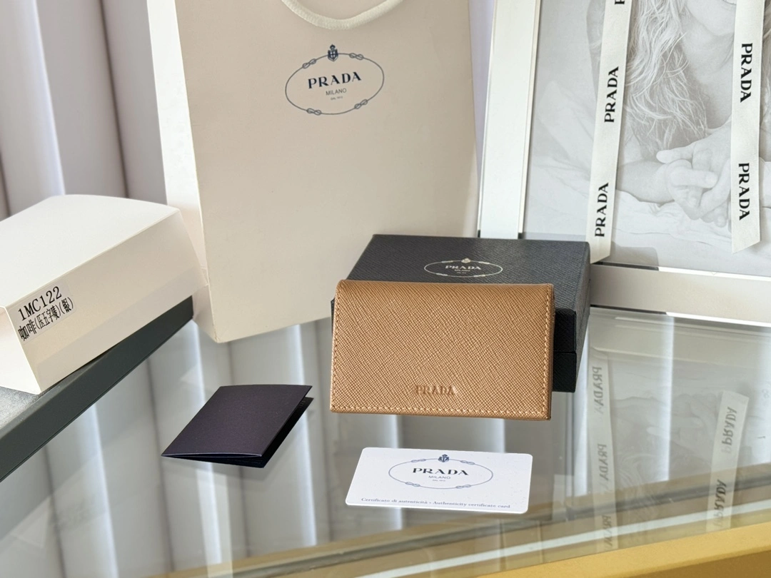 Bold Prada Wallets Purse 56778