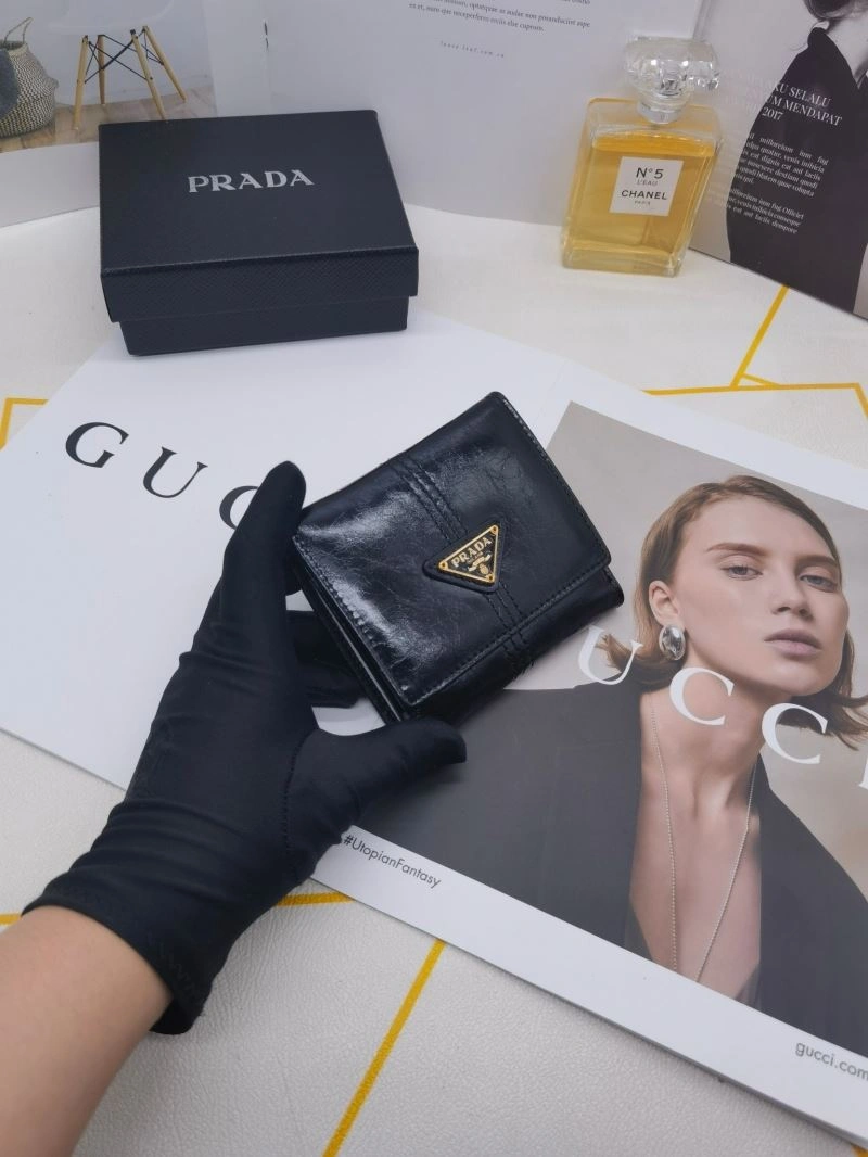 Flexible Prada Wallets Purse 85816