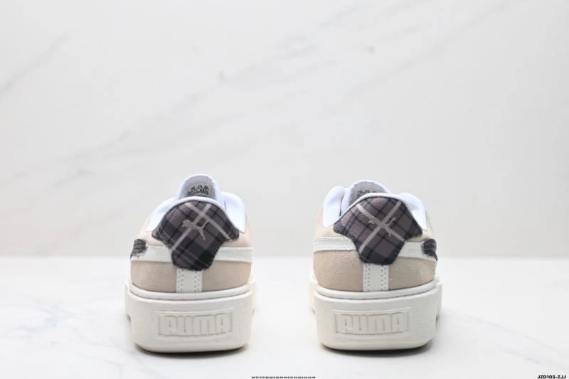 Sleek Puma Shoes 3033