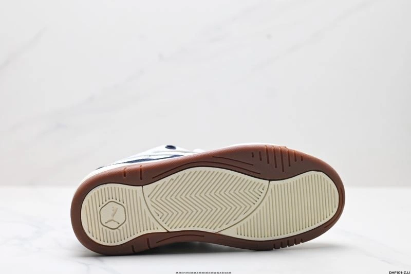 Lightweight Puma Shoes 3017