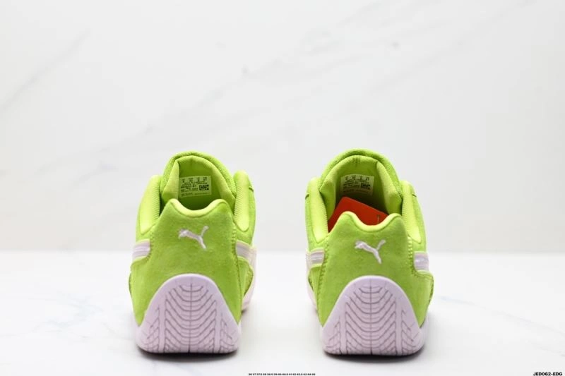 Versatile Puma Shoes 2981