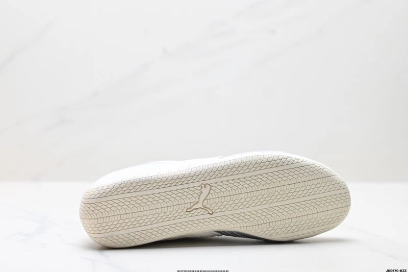 Trendy Puma Shoes 1894
