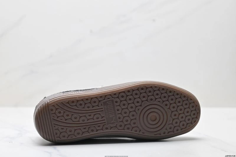 Lightweight Puma Shoes 1795