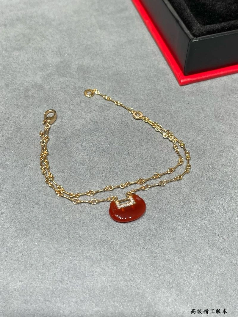 Effortless Qeelin Bracelets 211727
