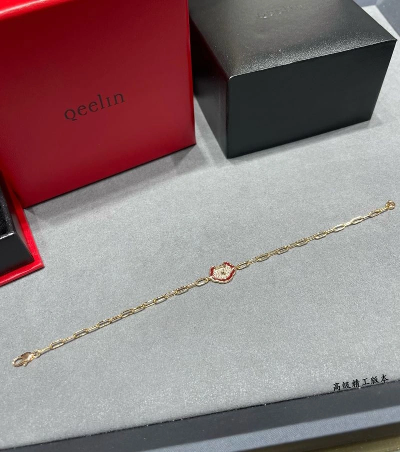 Versatile Qeelin Bracelets 211728