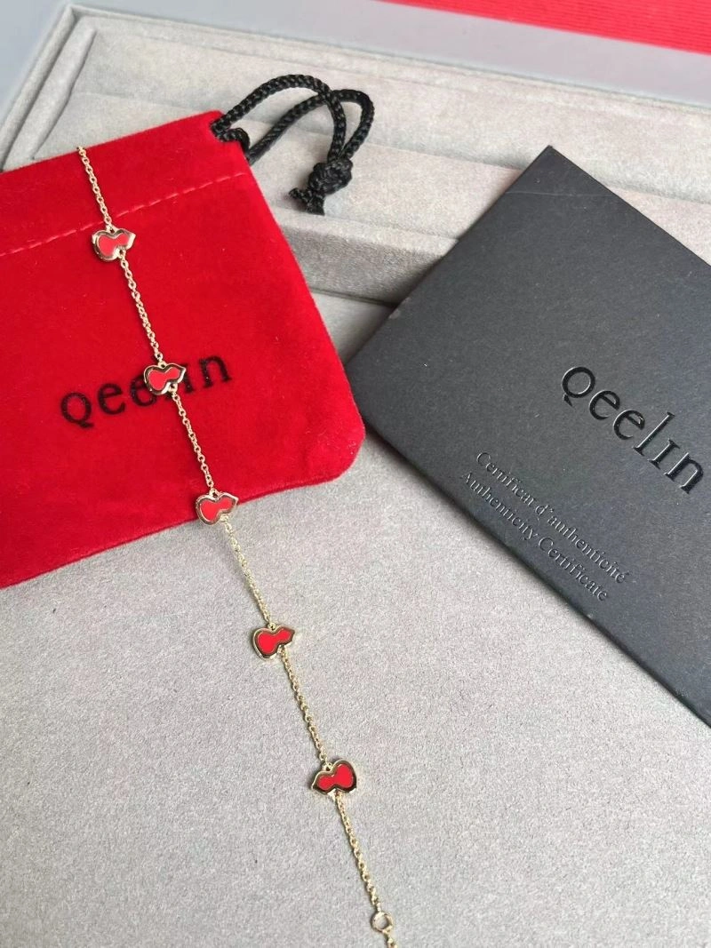 Vibrant Qeelin Bracelets 211716