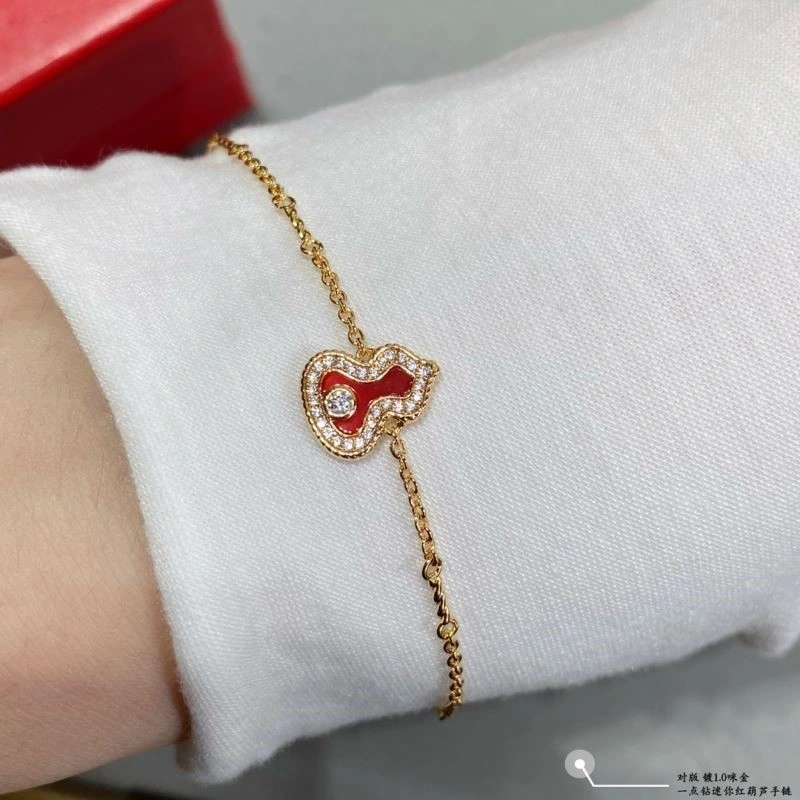 Practical Qeelin Bracelets 210430