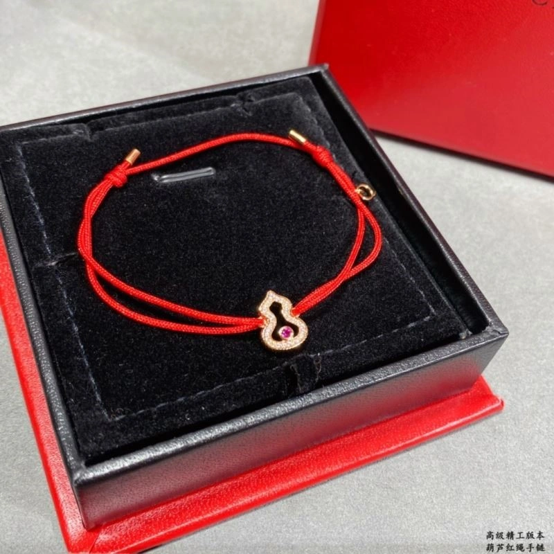 Resilient Qeelin Bracelets 210429