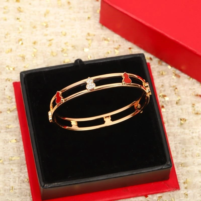 Minimalist Qeelin Bracelets 209664