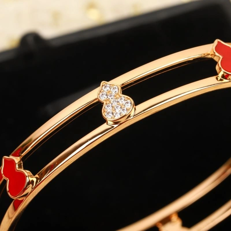 Minimalist Qeelin Bracelets 209664