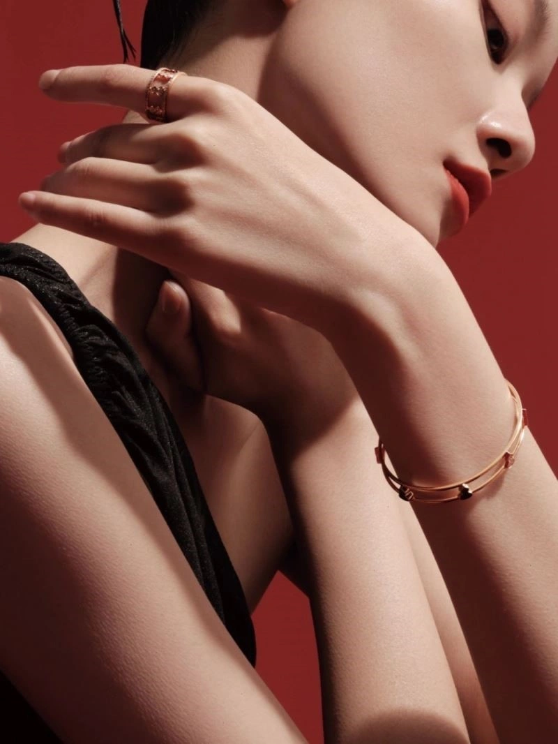 Minimalist Qeelin Bracelets 209664