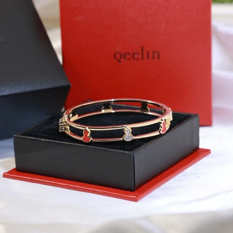 Sleek Qeelin Bracelets 209119