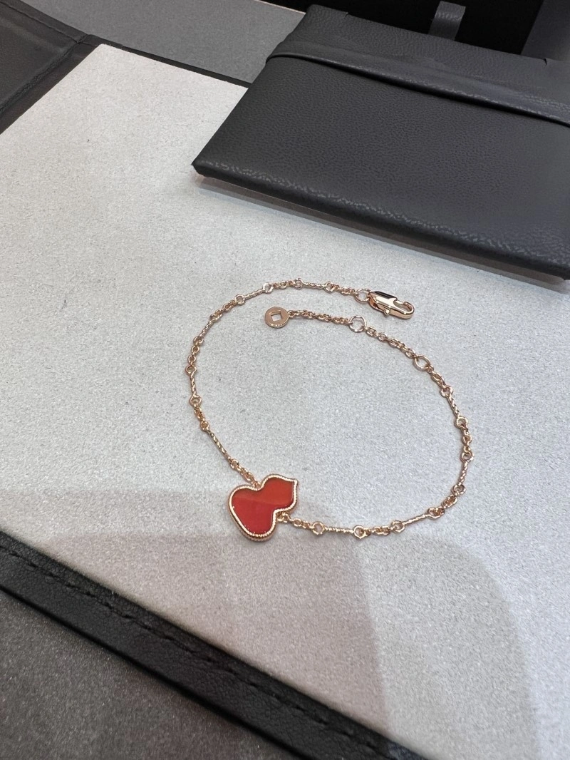 HighQuality Qeelin Bracelets 208484