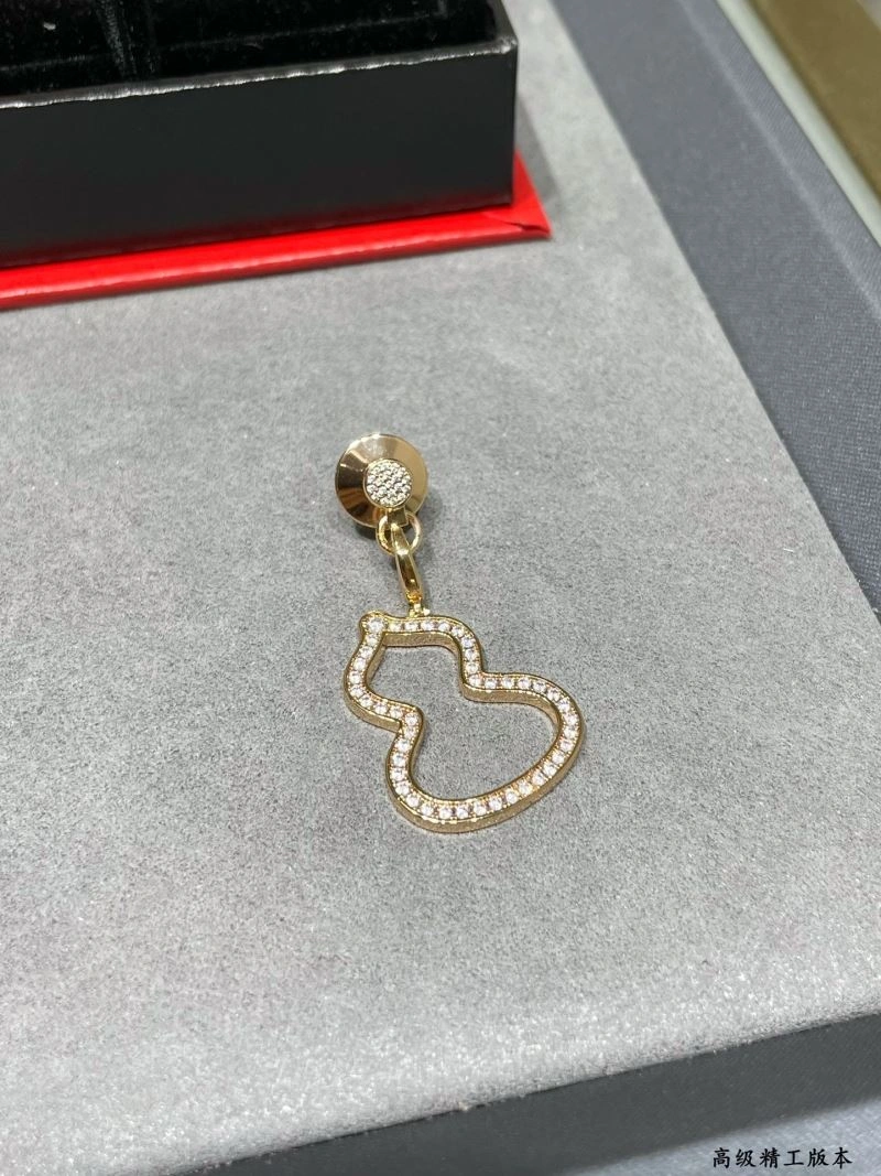 Trendsetting Qeelin Brooches 212527