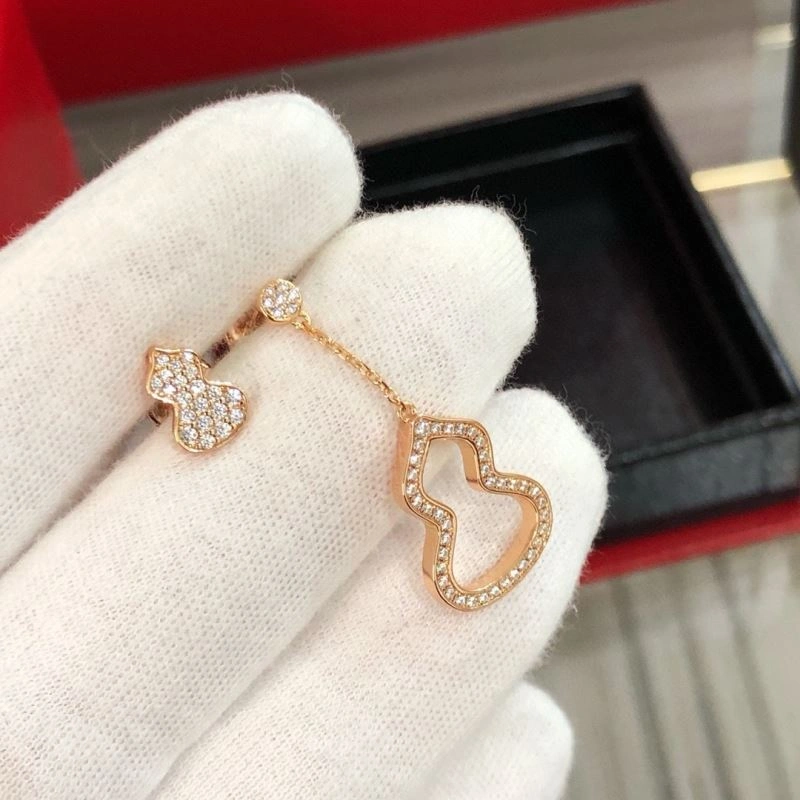 SmoothTexture Qeelin Earrings 213828