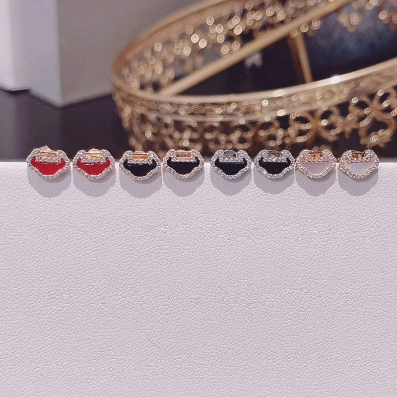 Qeelin Earrings Packable 213817
