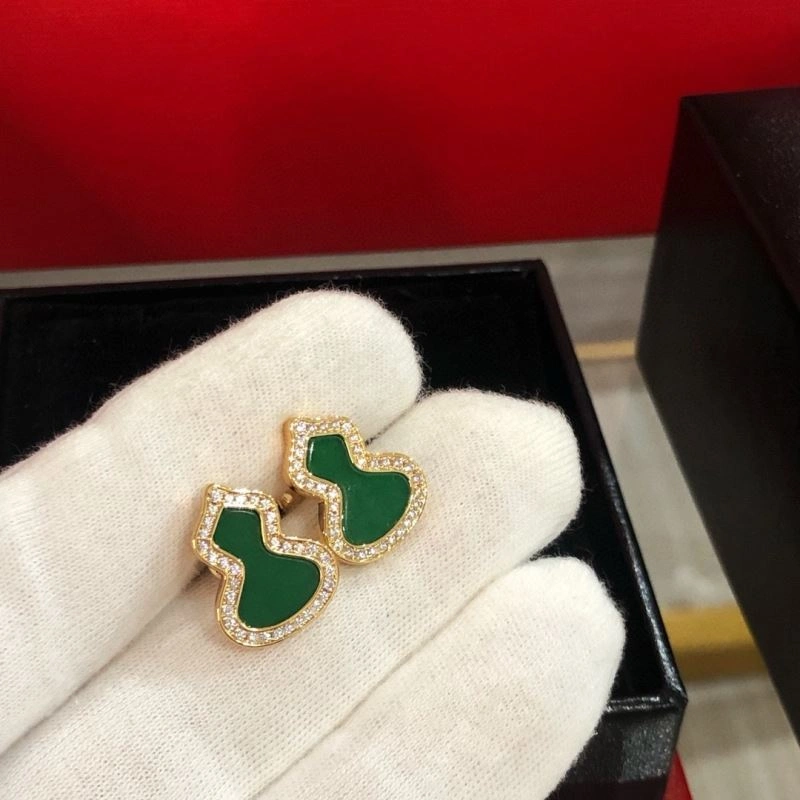 Qeelin Earrings Minimalist 214469