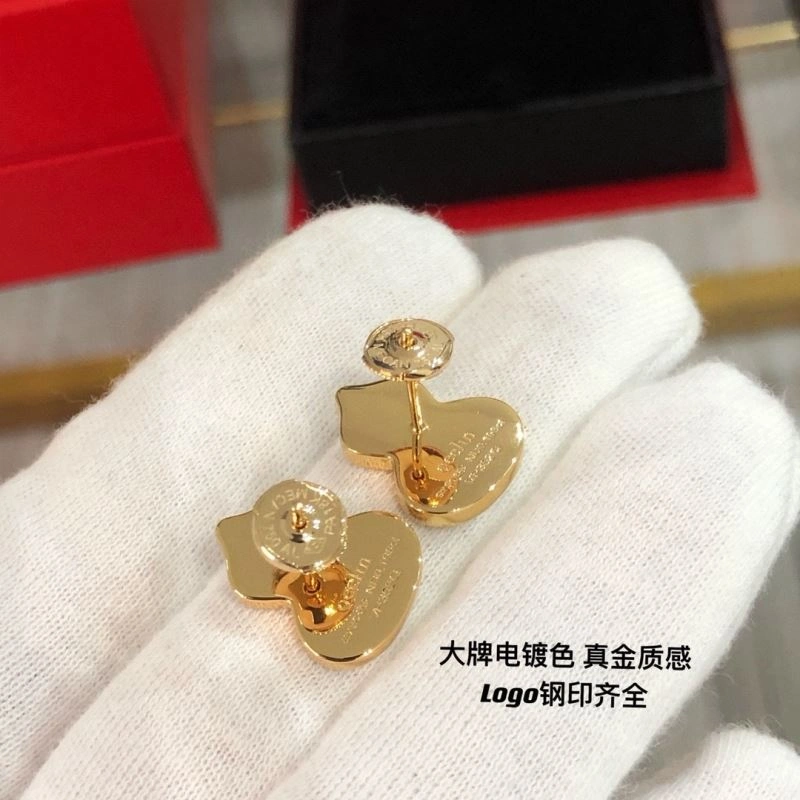 Qeelin Earrings Minimalist 214469