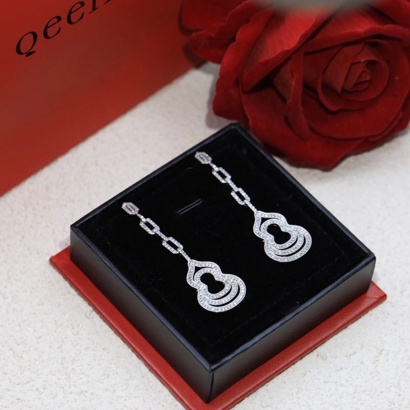 Trendsetting Qeelin Earrings 212521