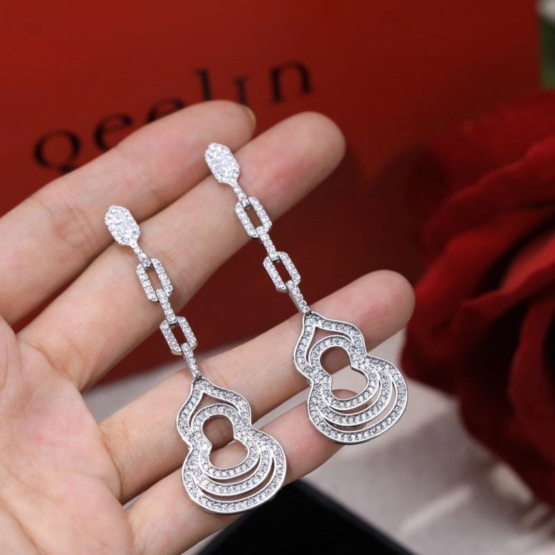Trendsetting Qeelin Earrings 212521