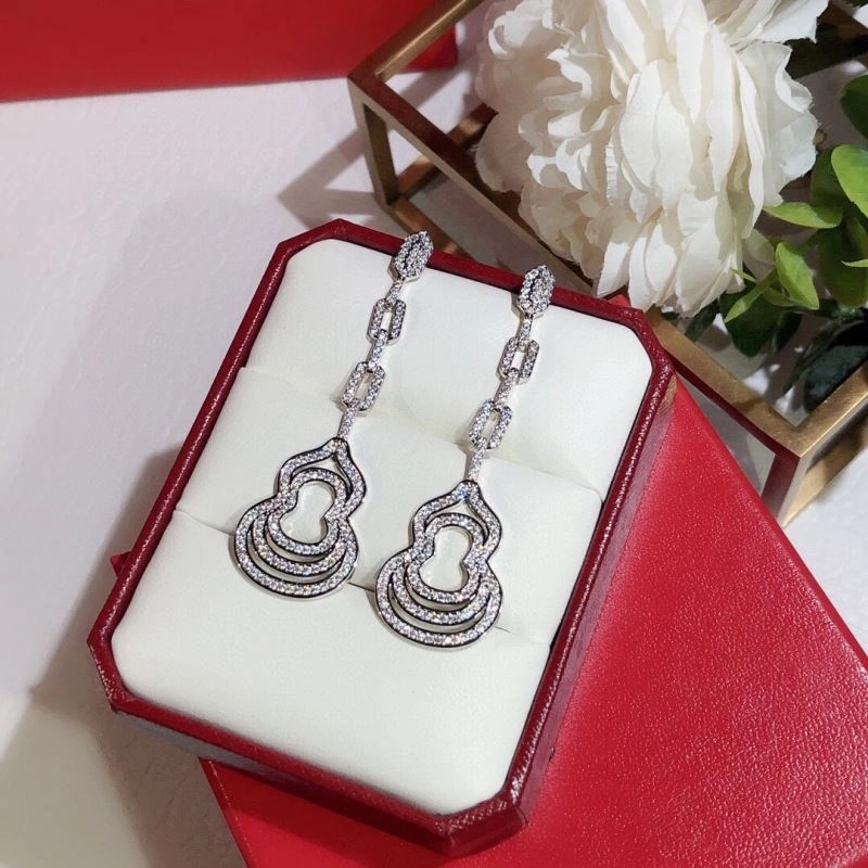 Trendsetting Qeelin Earrings 212521