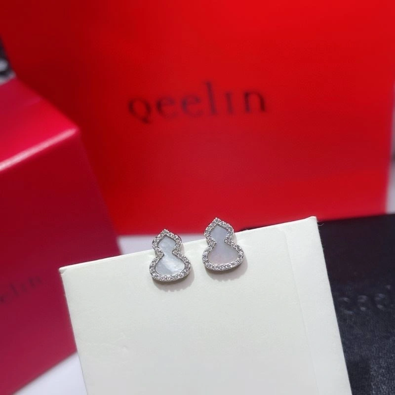 Cozy Qeelin Earrings 212523