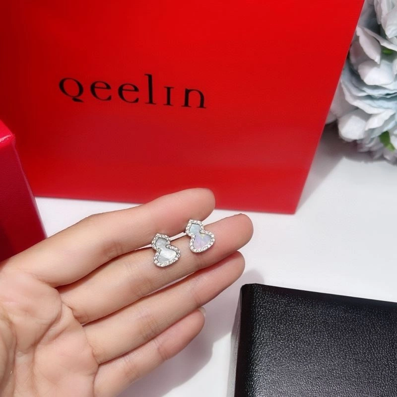 Cozy Qeelin Earrings 212523
