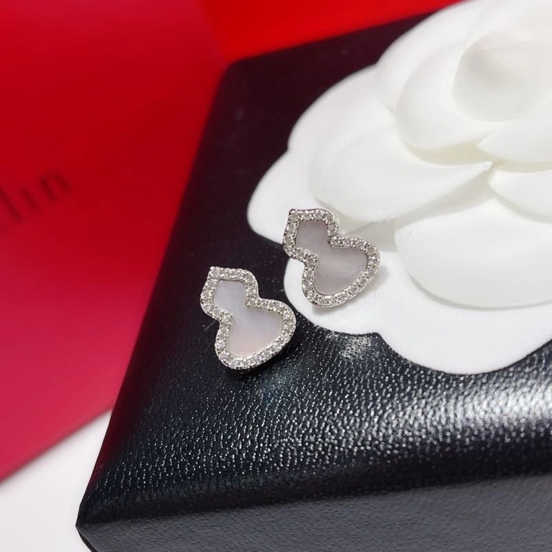 Cozy Qeelin Earrings 212523