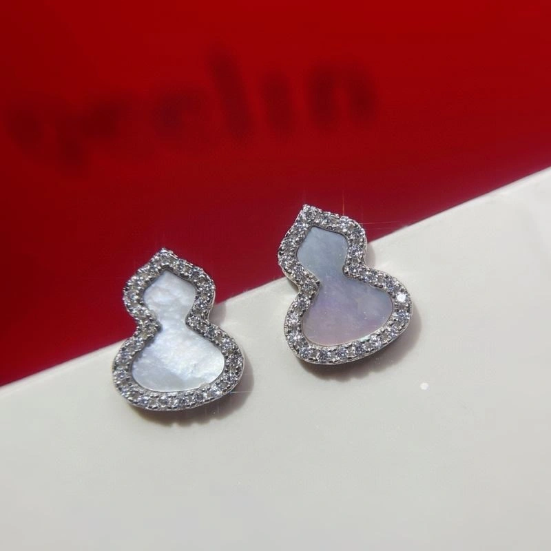 Cozy Qeelin Earrings 212523