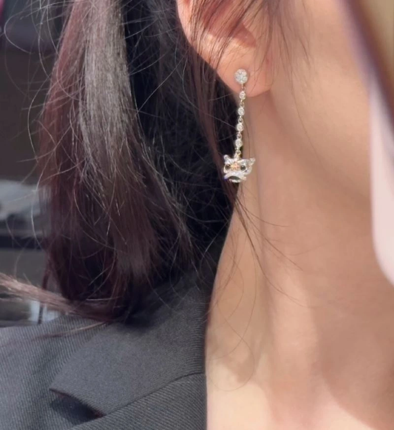Packable Qeelin Earrings 211721