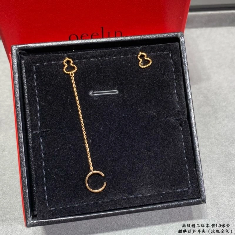 Trendsetting Qeelin Earrings 211711
