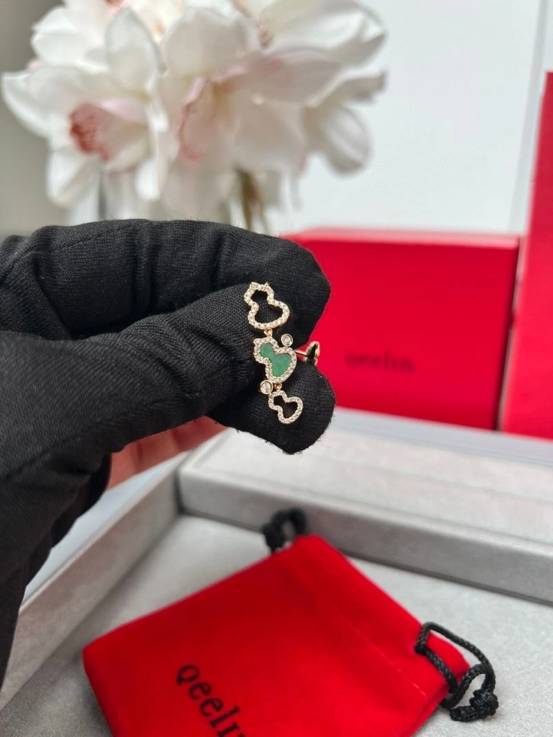 SmoothTexture Qeelin Earrings 211710