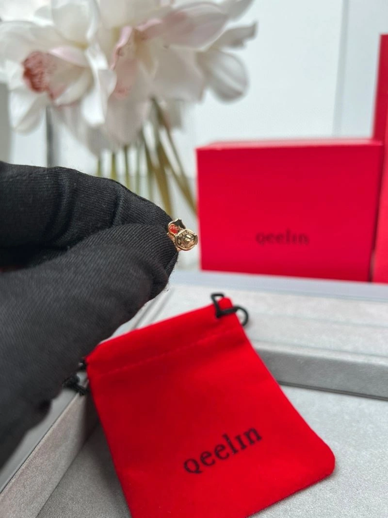 Qeelin Earrings Packable 211094