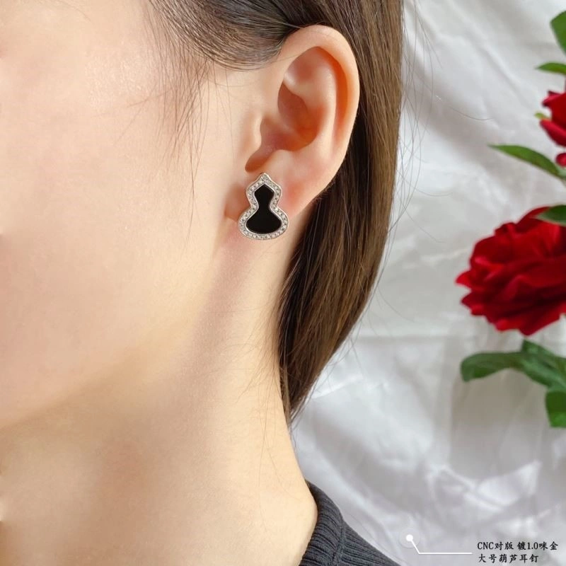 Qeelin Earrings MoistureWicking 210415
