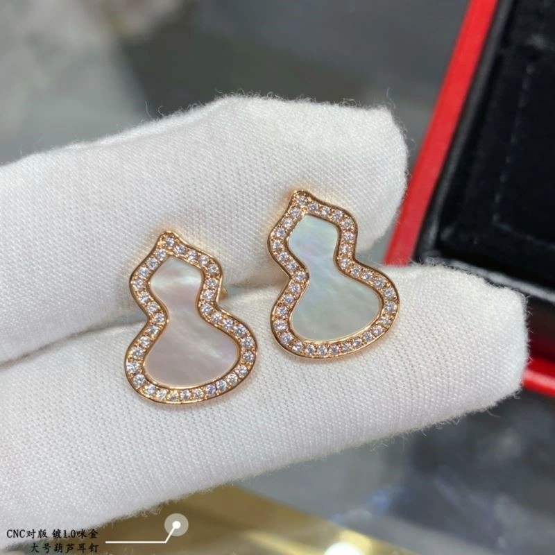 Qeelin Earrings MoistureWicking 210415