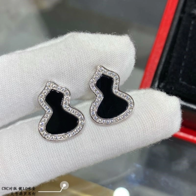 Qeelin Earrings MoistureWicking 210415