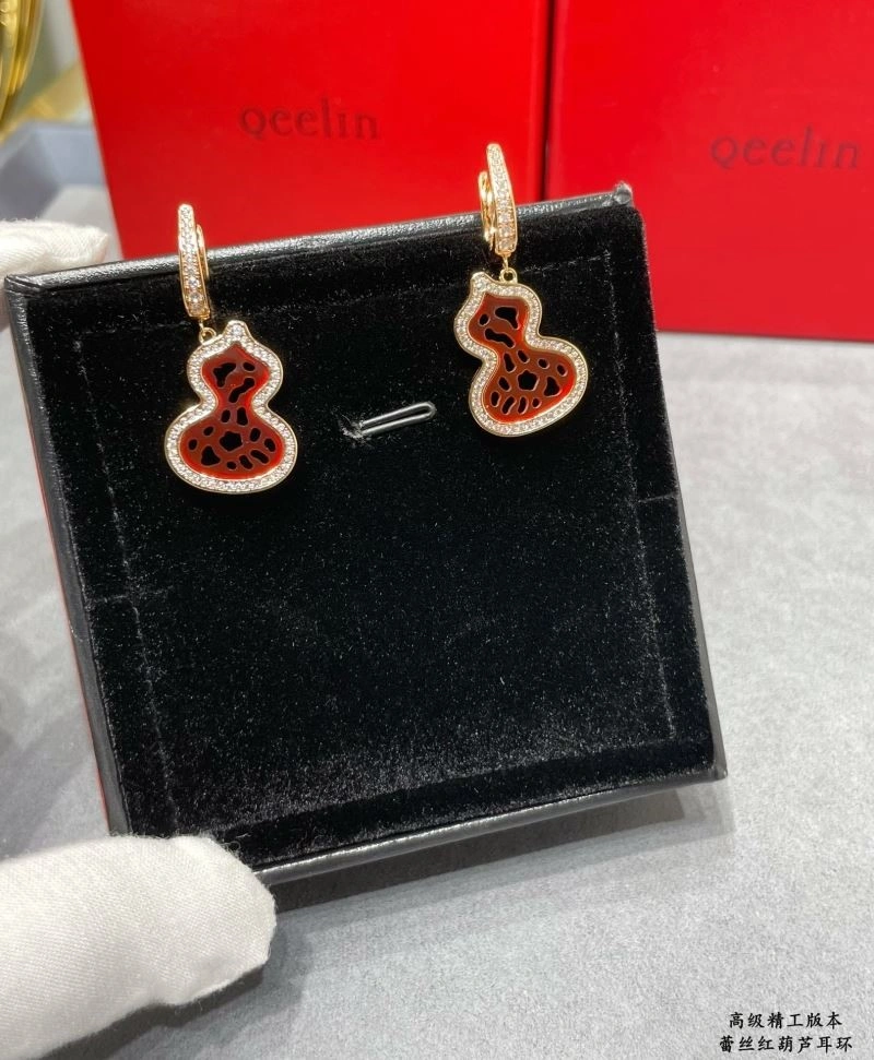 OnTrend Qeelin Earrings 210406