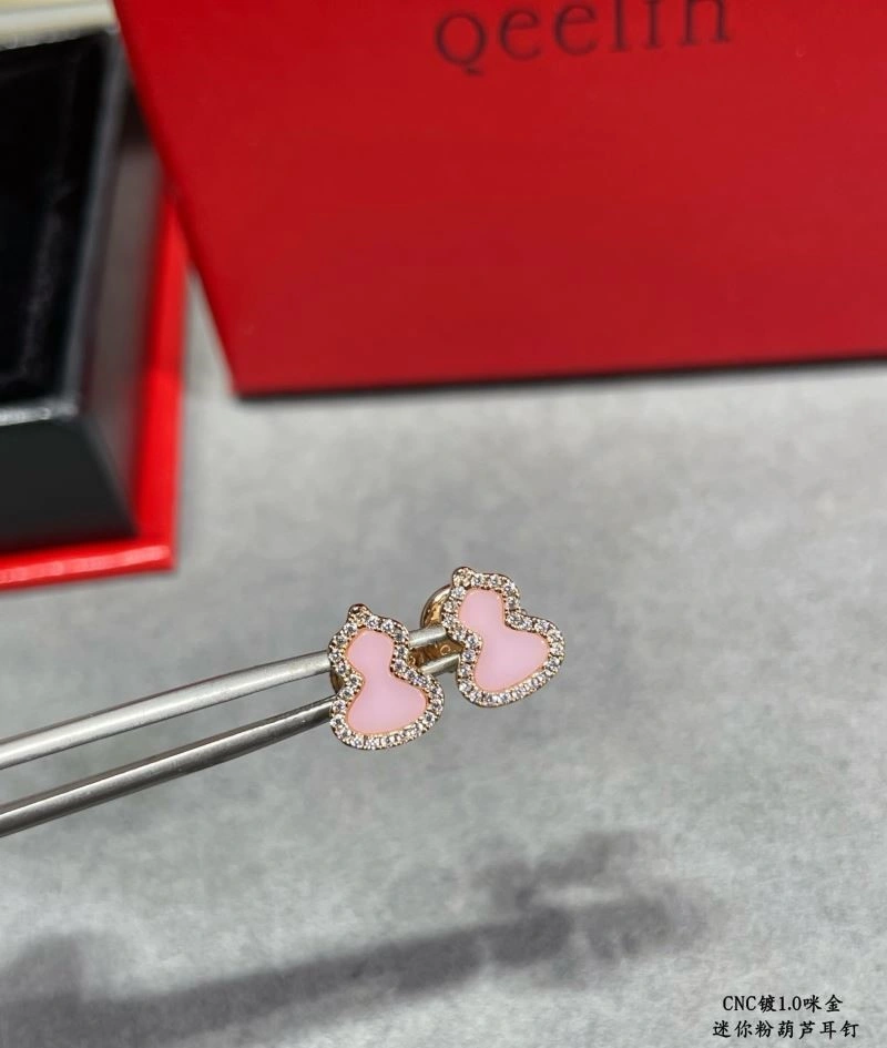 WrinkleFree Qeelin Earrings 210405