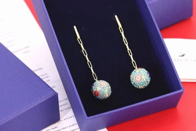 Effortless Qeelin Earrings 210393