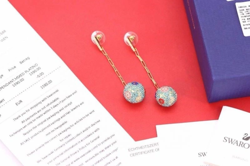 Effortless Qeelin Earrings 210393