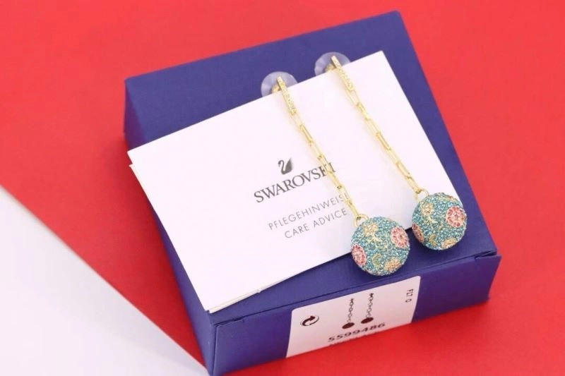 Effortless Qeelin Earrings 210393