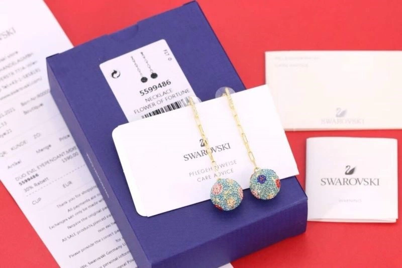 Effortless Qeelin Earrings 210393