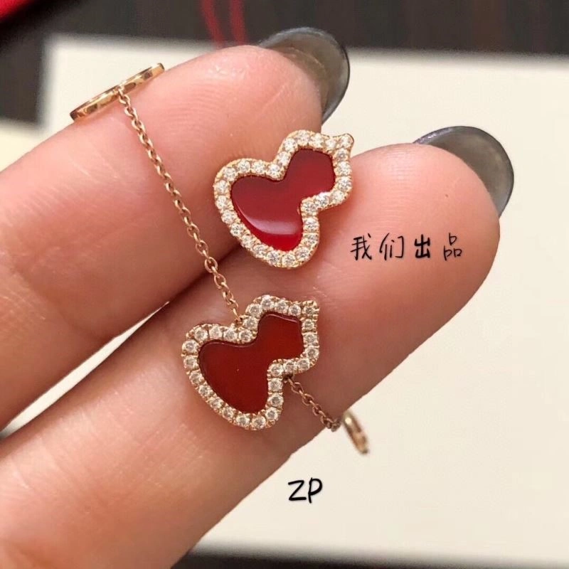 Qeelin Earrings Reliable 209658