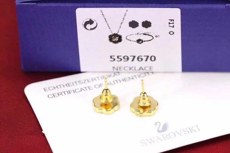 Qeelin Earrings Trendy 209652