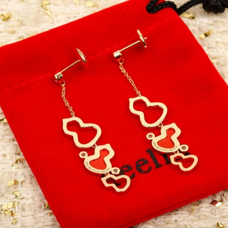 Compact Qeelin Earrings 209667