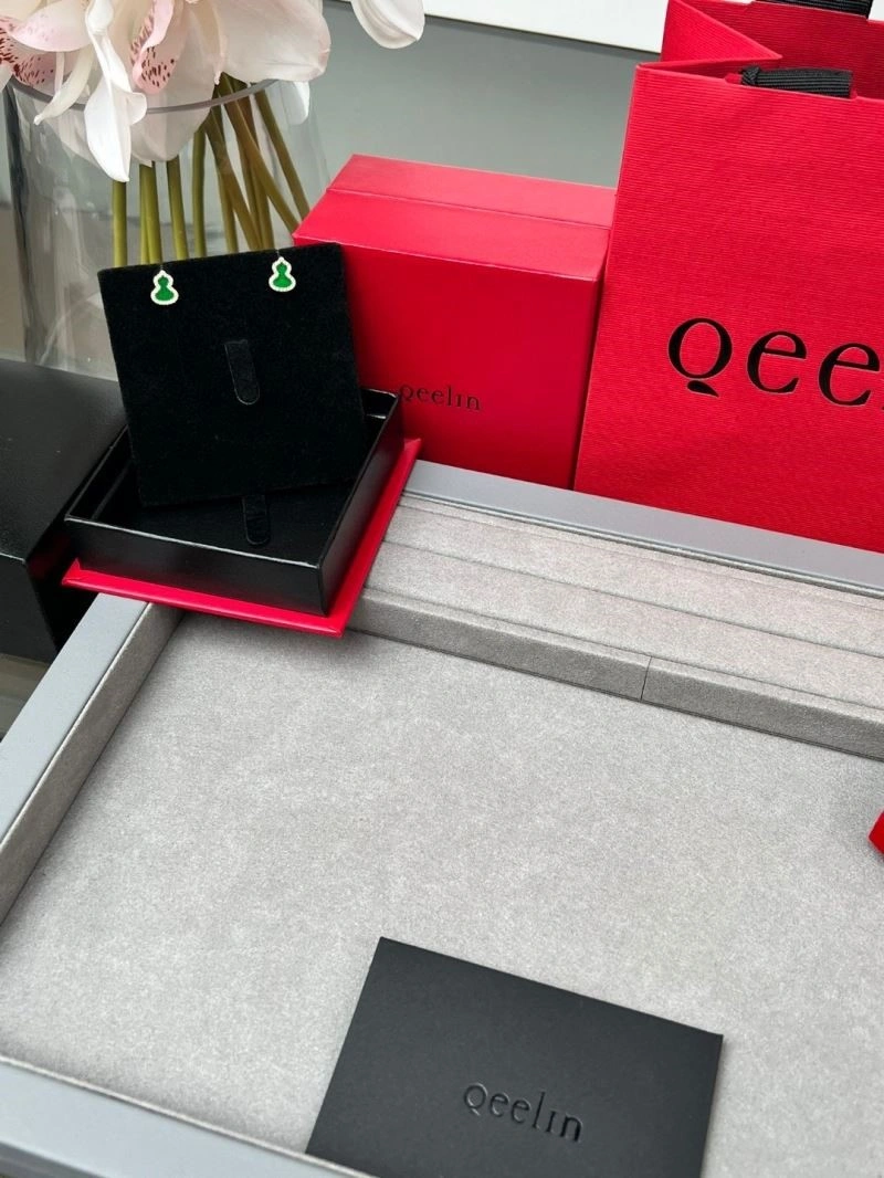 SmoothTexture Qeelin Earrings 209108