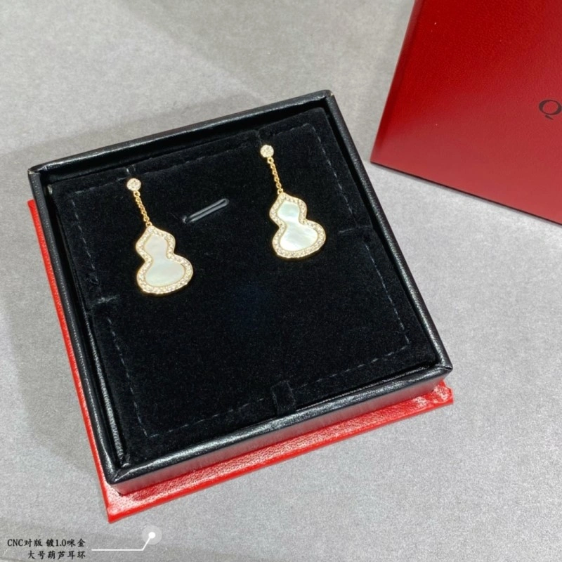 SmoothTexture Qeelin Earrings 207778