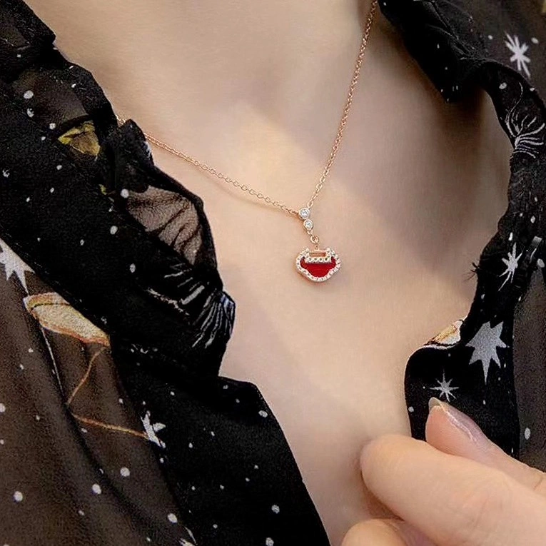 Comfortable Qeelin Necklaces 213845